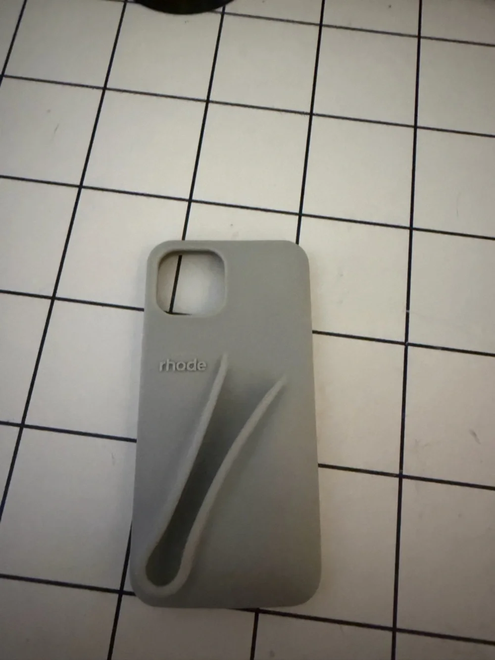 RHODE-Silicone Phone Case in Light Gray iPhone 15